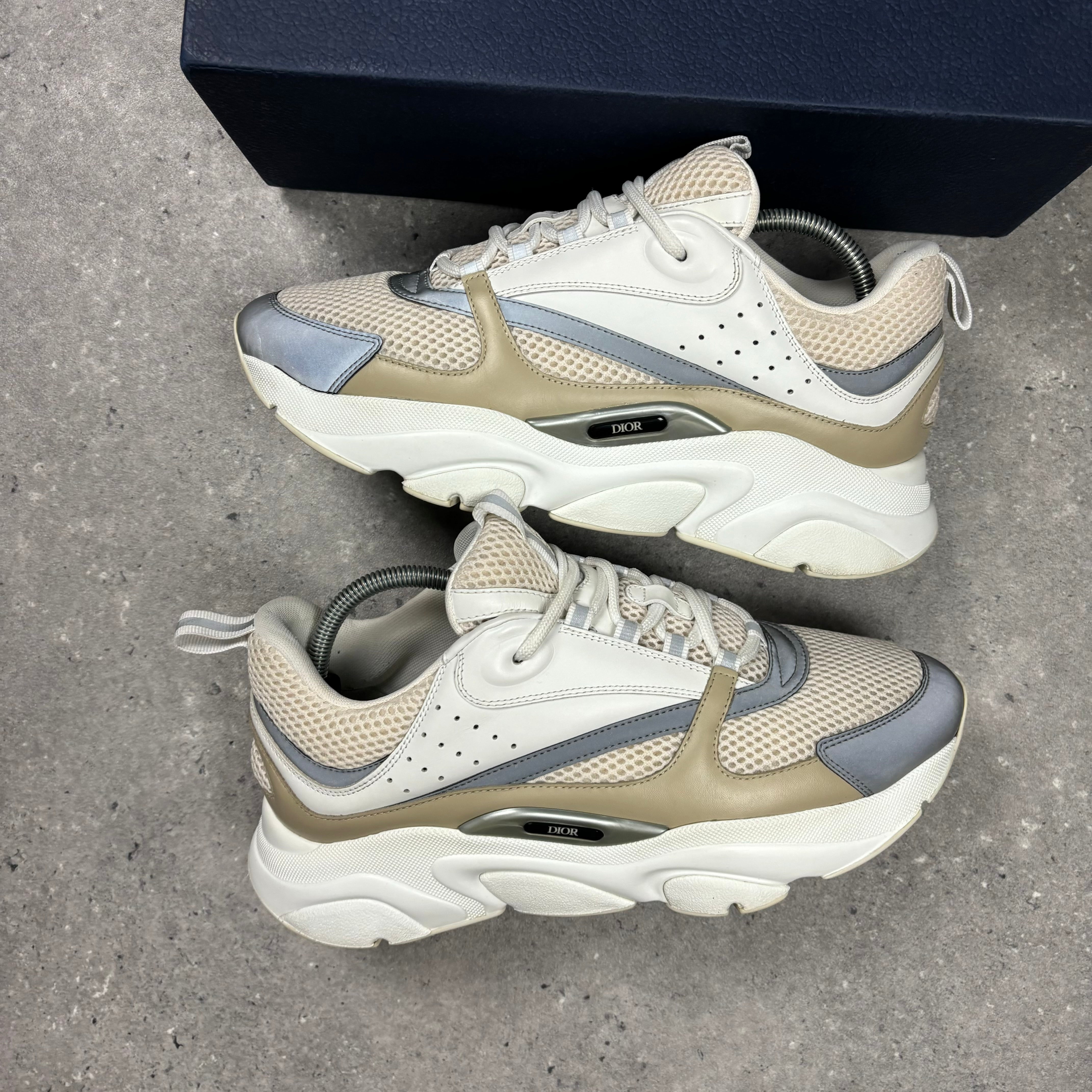 DIOR B22 BEIGE -  (EU43 / UK9)