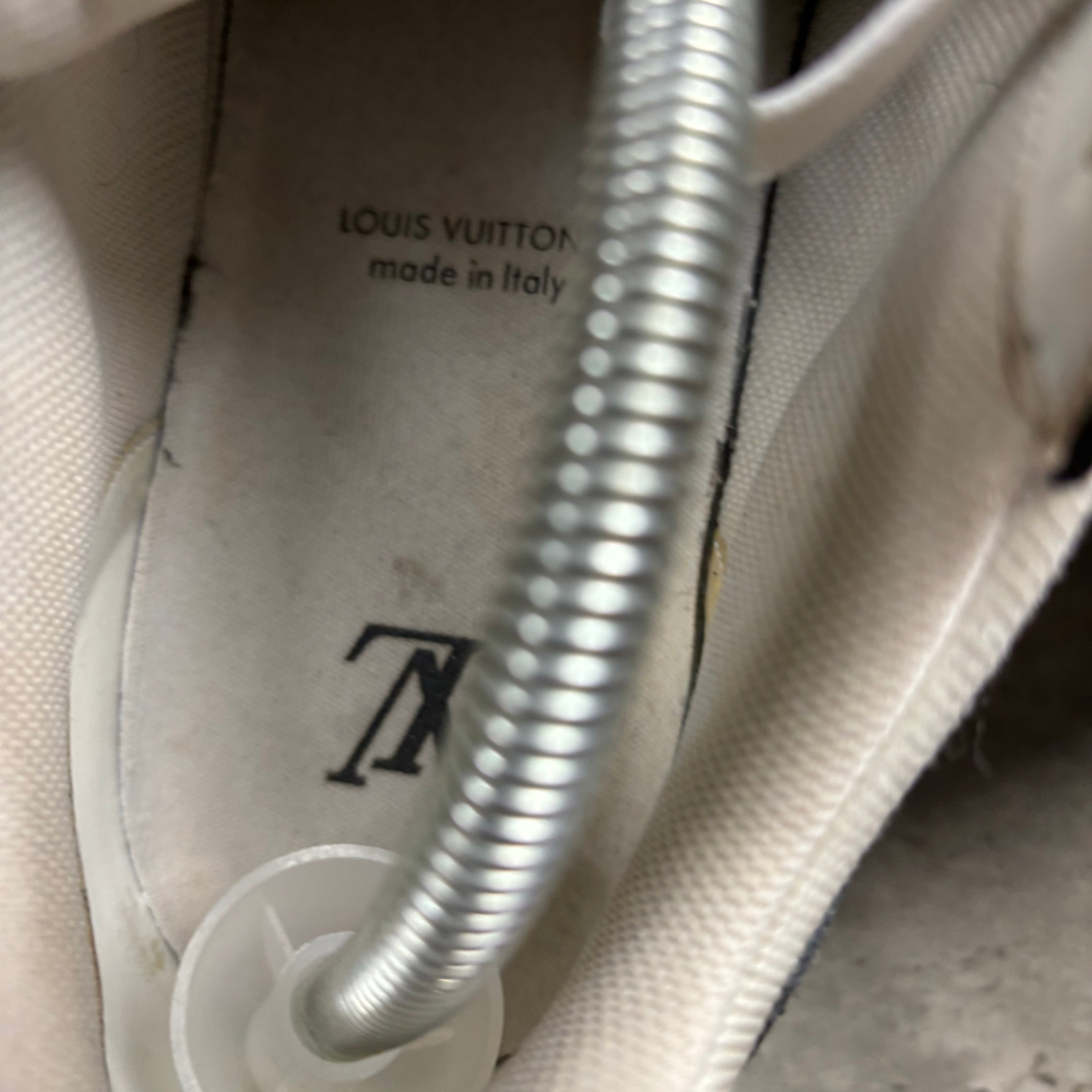 LOUIS VUITTON DENIMS - EU 42 (FITS UK 9)