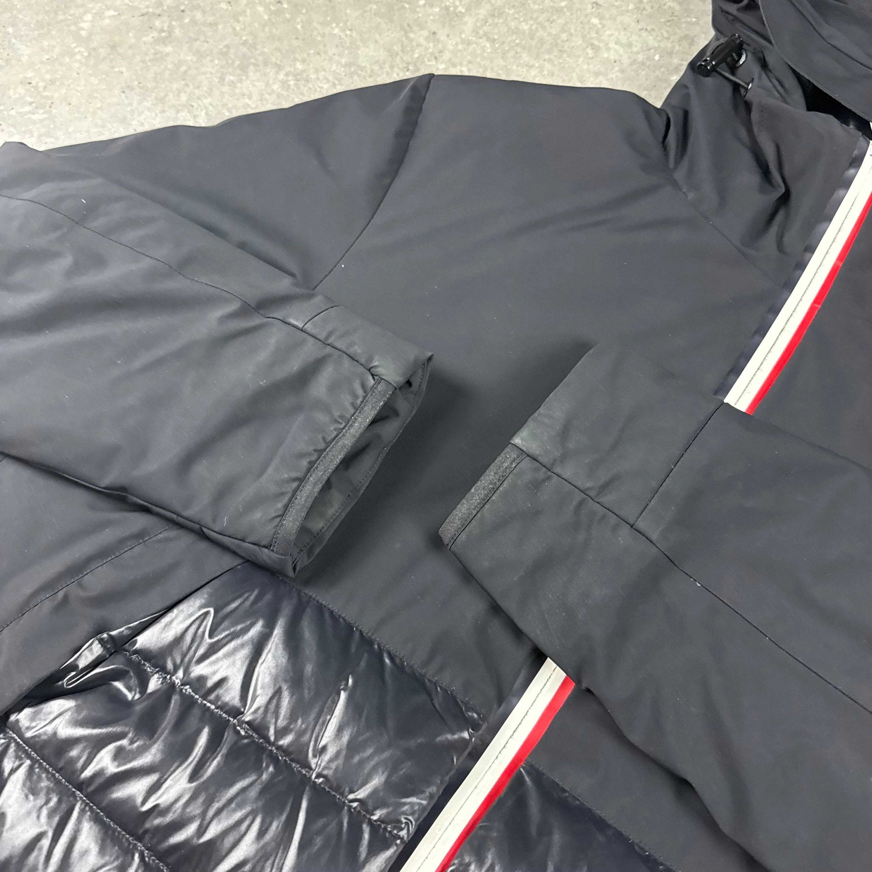 MONCLER CERCIS JACKET - 2 (M)