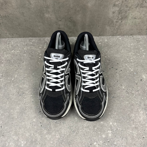 DIOR B30 BLACK/WHITE - (EU 41 / UK 7)