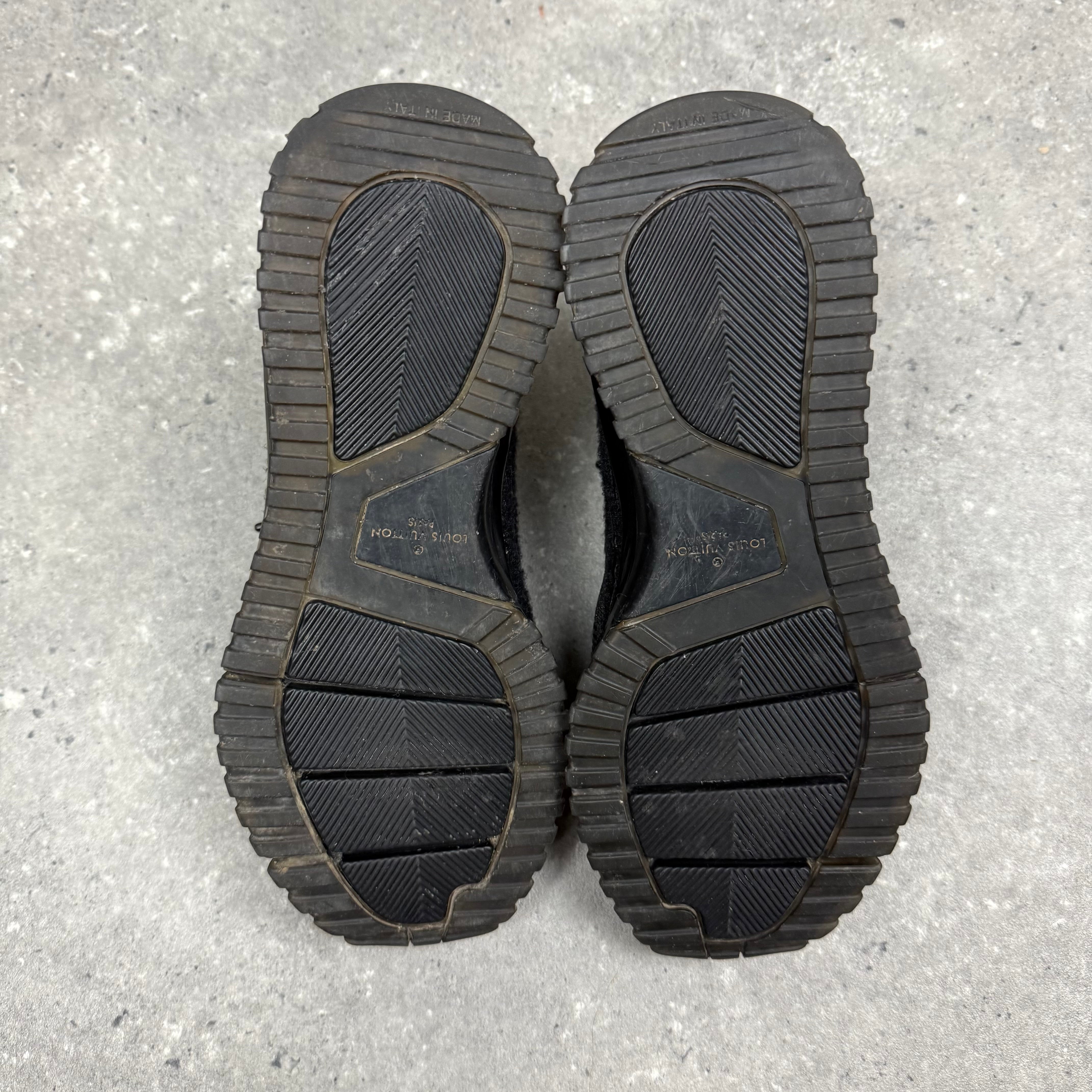 LOUIS VUITTON VNR BLACK - EU40 (FITS UK 7)