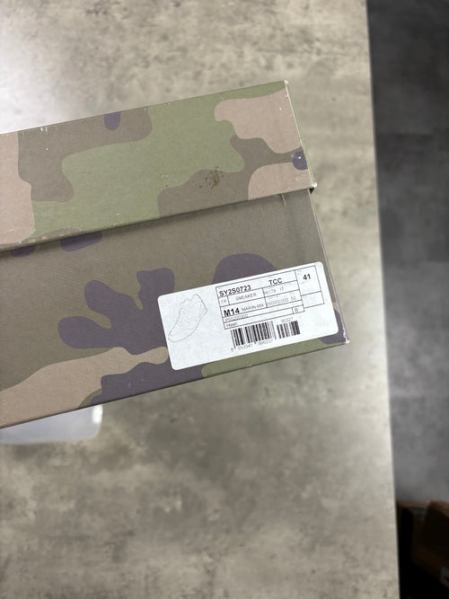 VALENTINO ROCKRUNNERS RED/BLACK EU 41 ( FITS UK 7.5 / 8 )