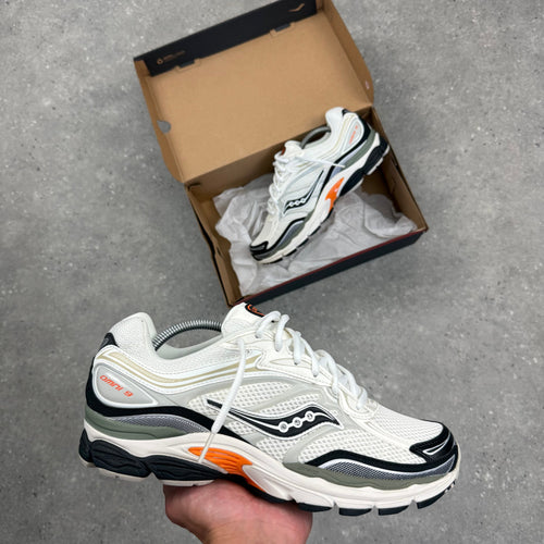 SAUCONY OMNI PRO GRID 9 - WHITE TUMERIC