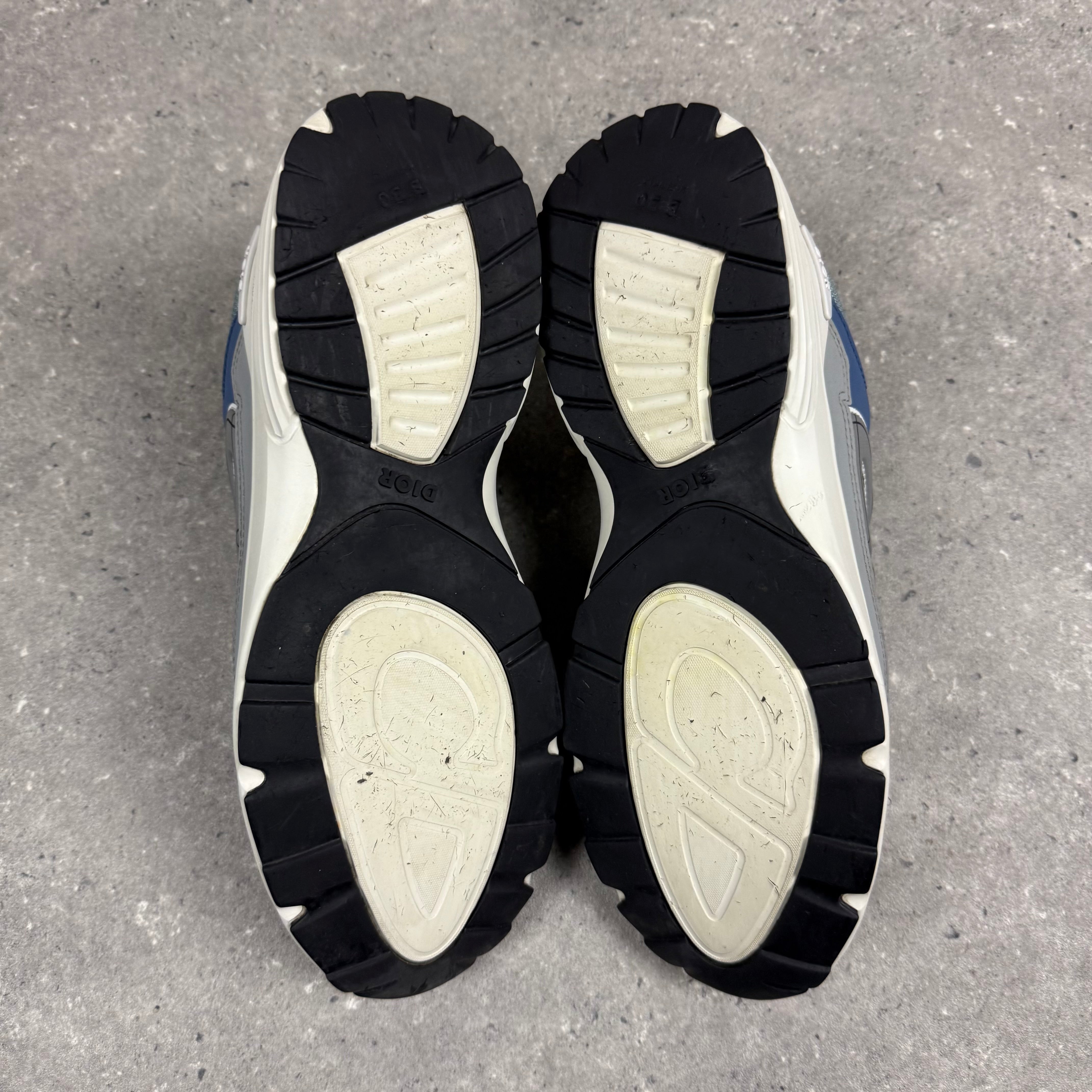 DIOR B30 LIGHT BLUE - (EU46 / UK12)