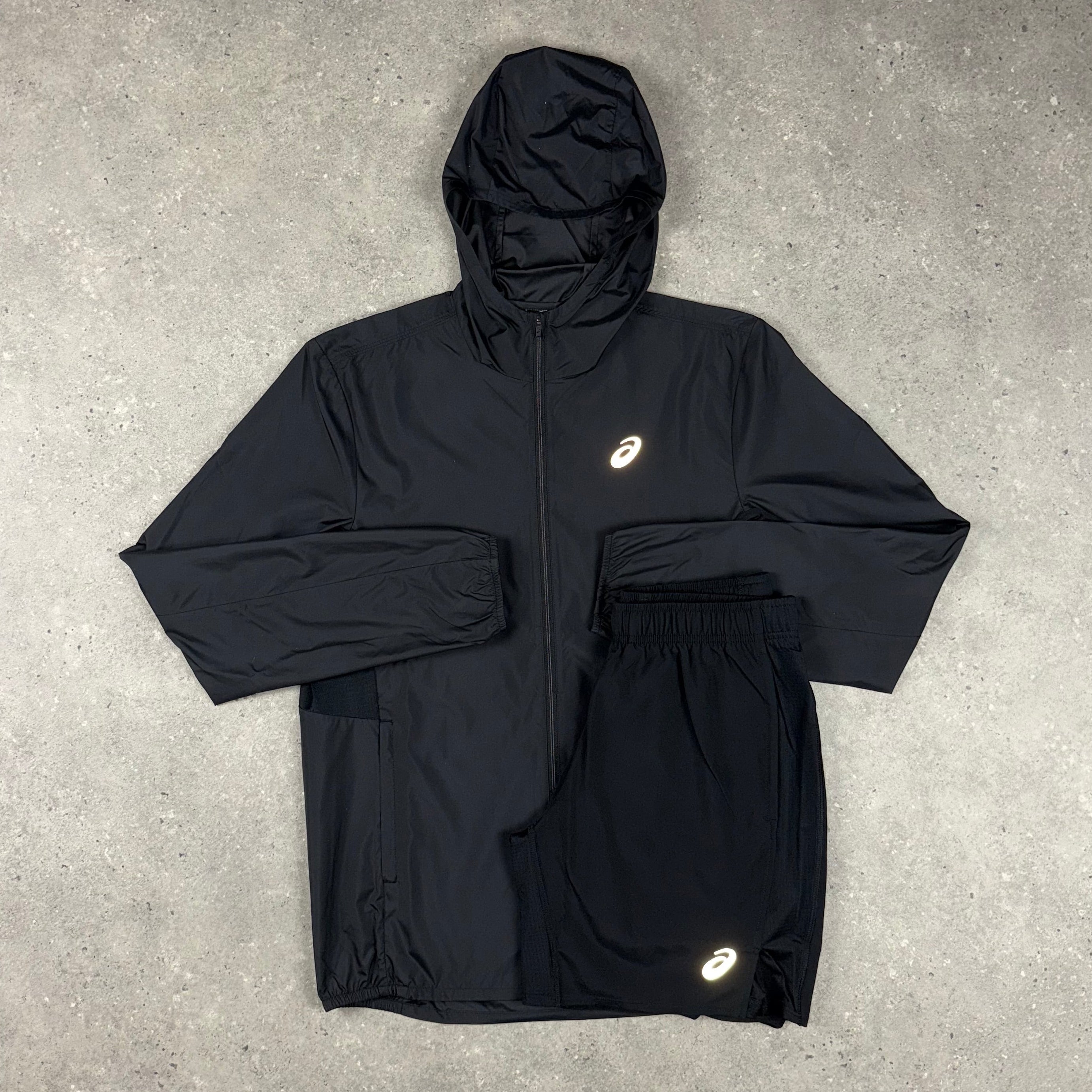 ASICS CORE WINDRUNNER & SHORT SET - BLACK