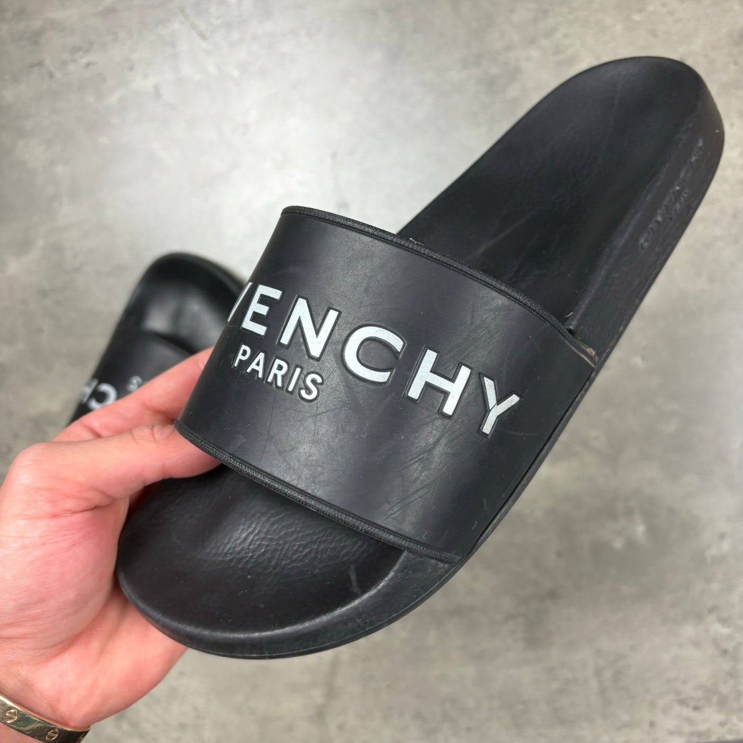 GIVENCHY SLIDERS (FITS 7/8)