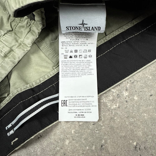 STONE ISLAND CARGO SHORTS - (W30)