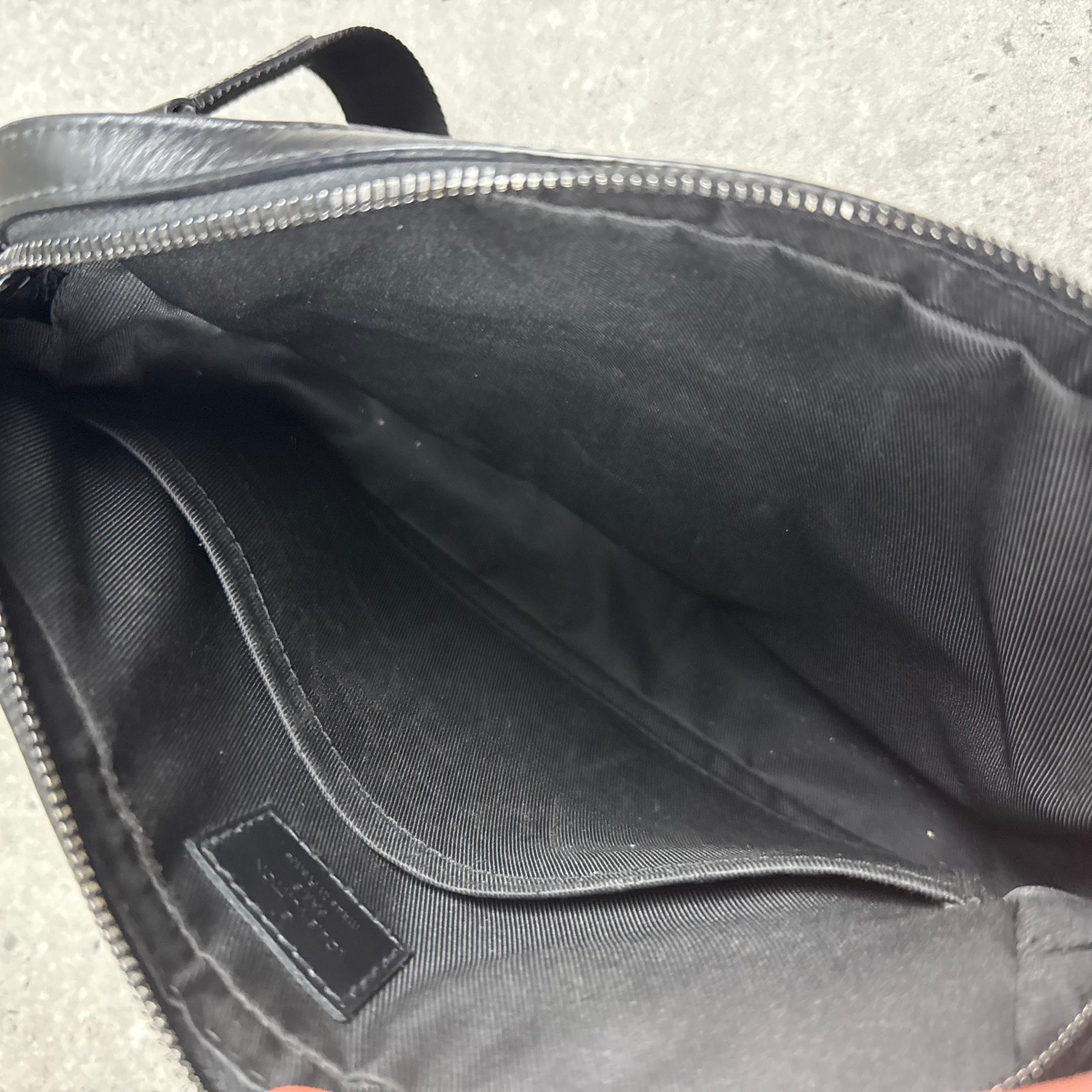 LOUIS VUITTON MONOGRAM MESSENGER BAG - BLACK