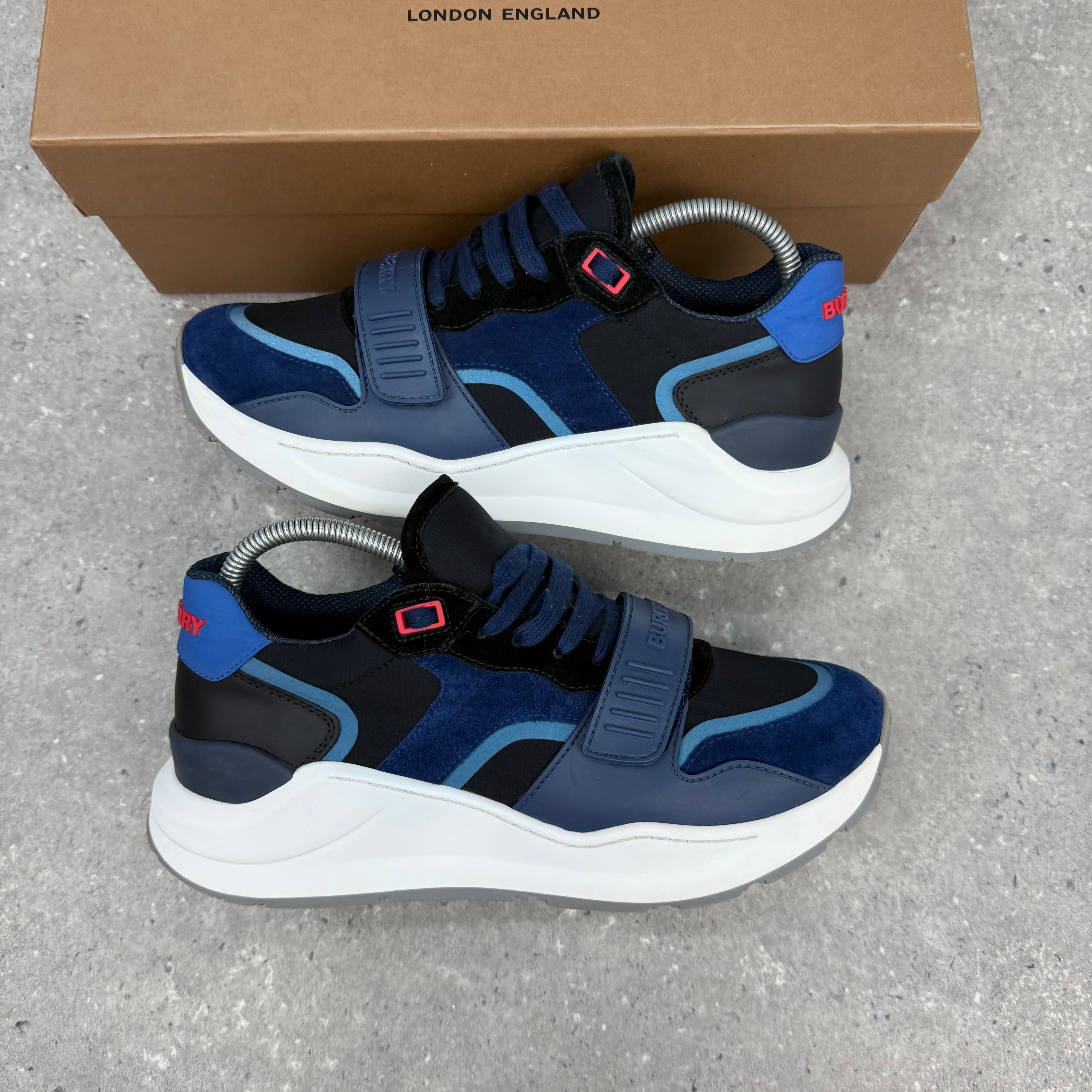 BURBERRY RAMSEY -  (EU41.5 / UK7.5)