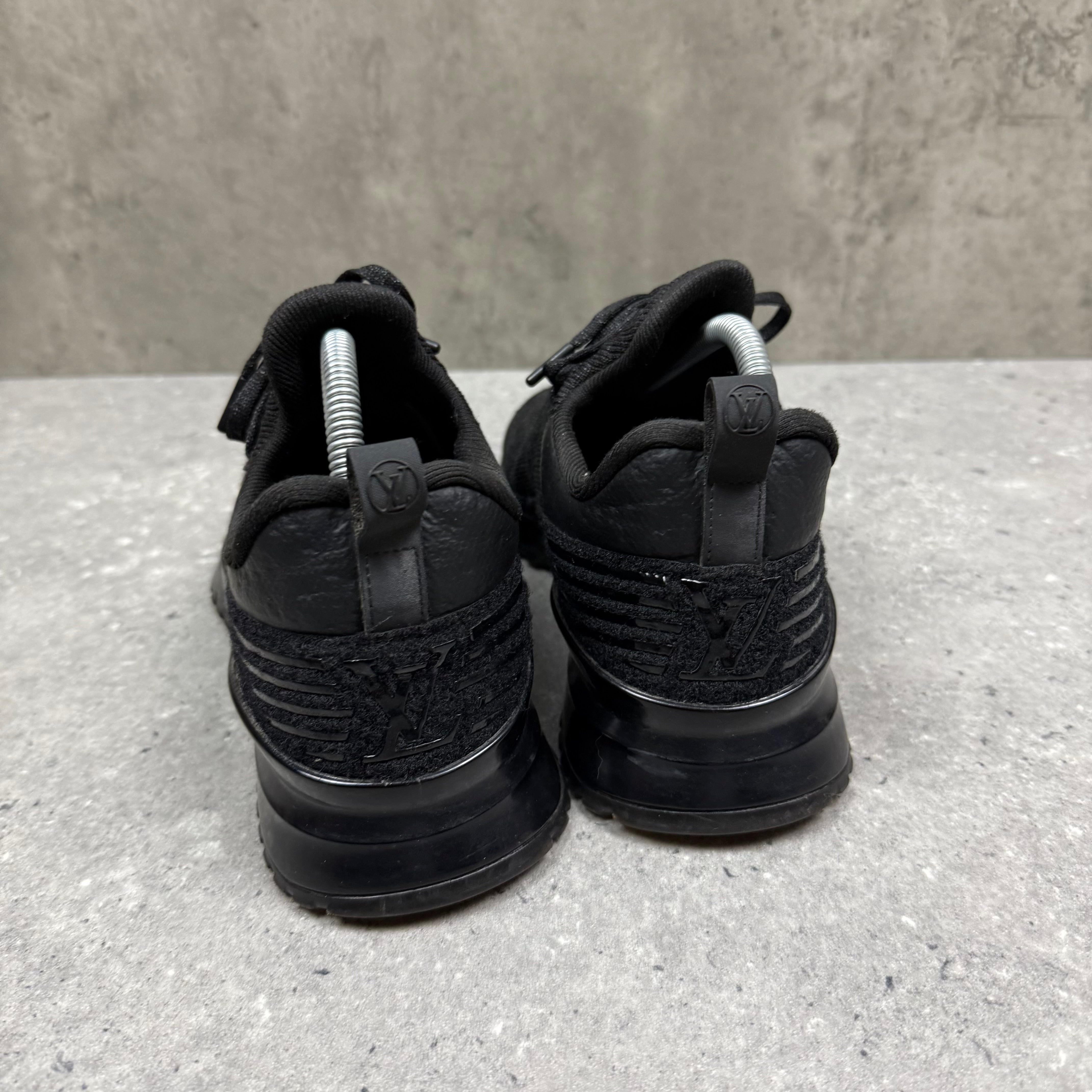 LOUIS VUITTON VNR BLACK - EU40 (FITS UK 7)