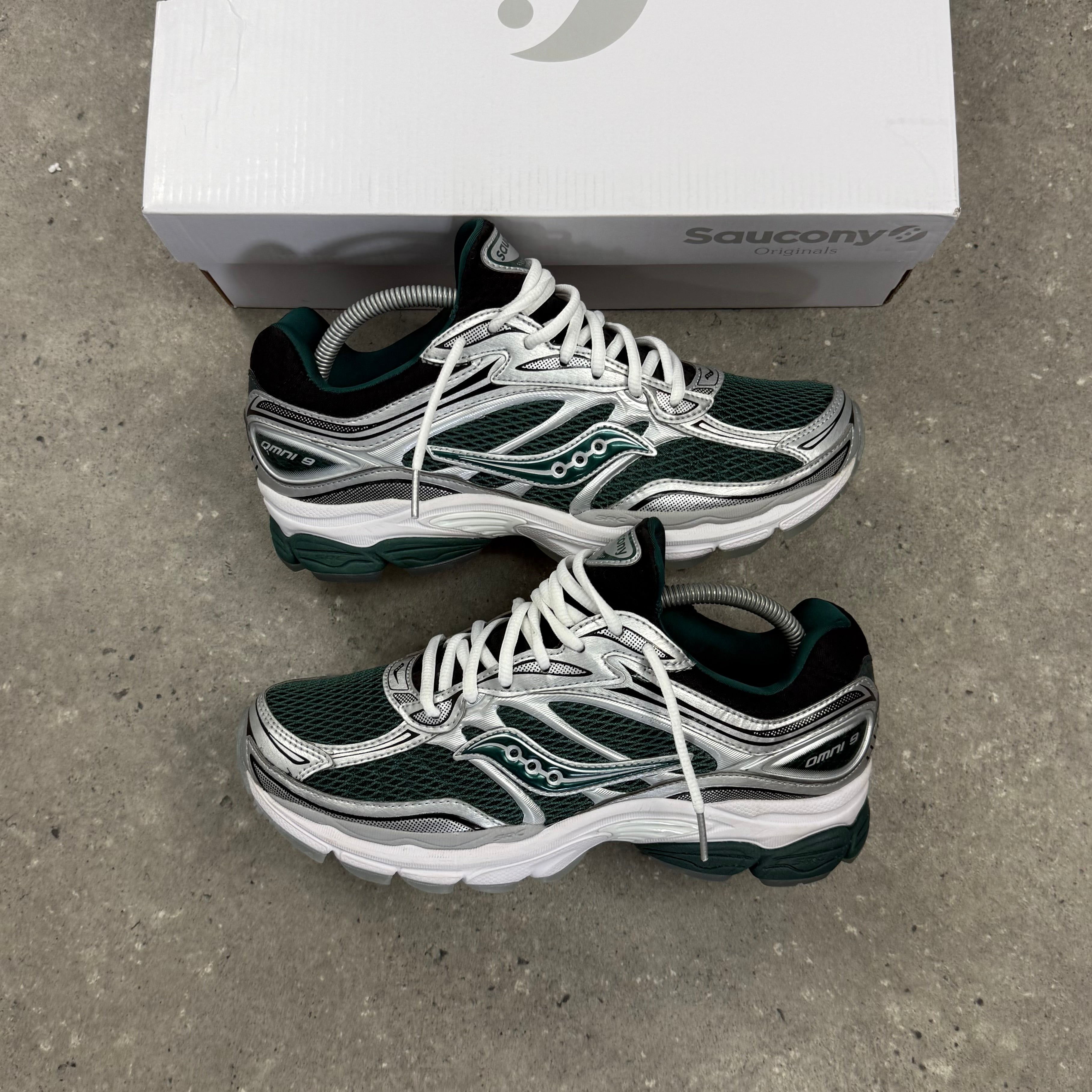 SAUCONY OMNI PRO GRID 9 - GREEN / BLACK