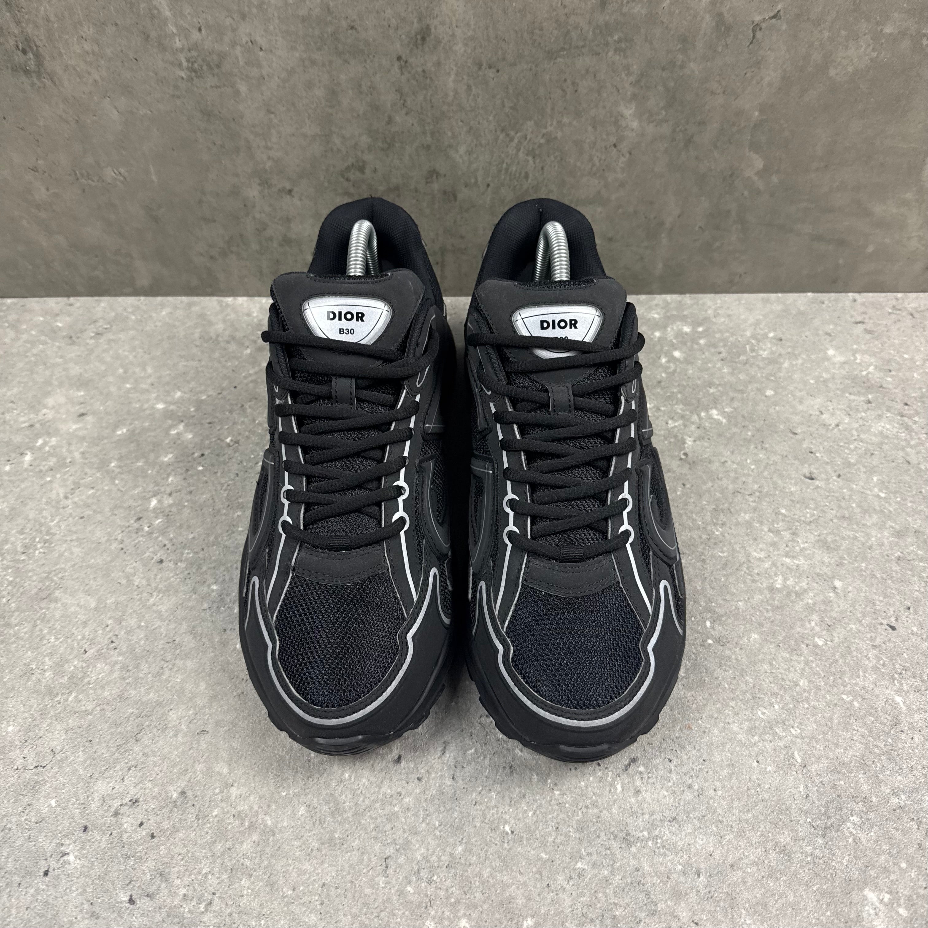 DIOR B30 BLACK (EU 41 / UK 7)