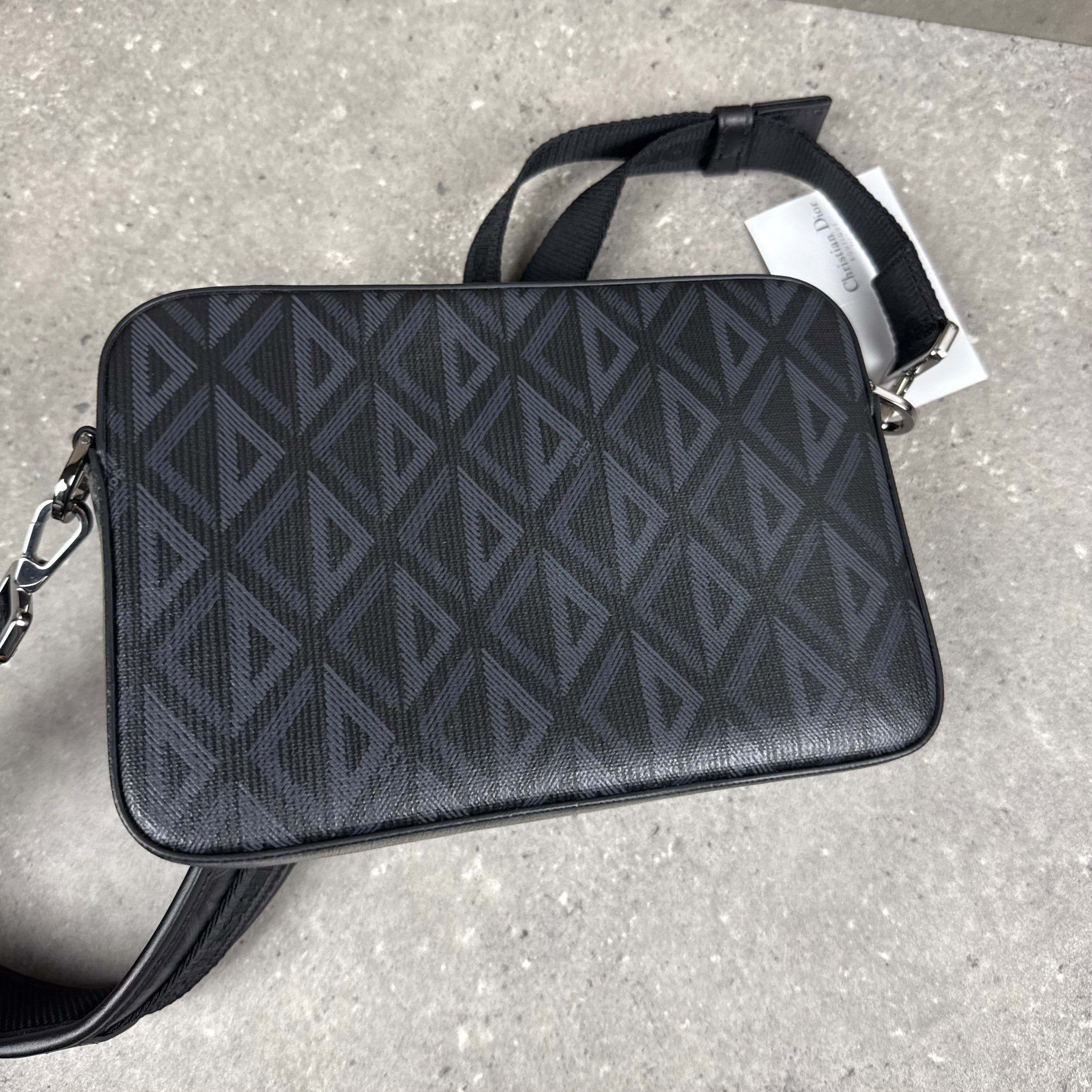 DIOR DIAMOND MESSENGER BAG - BLACK