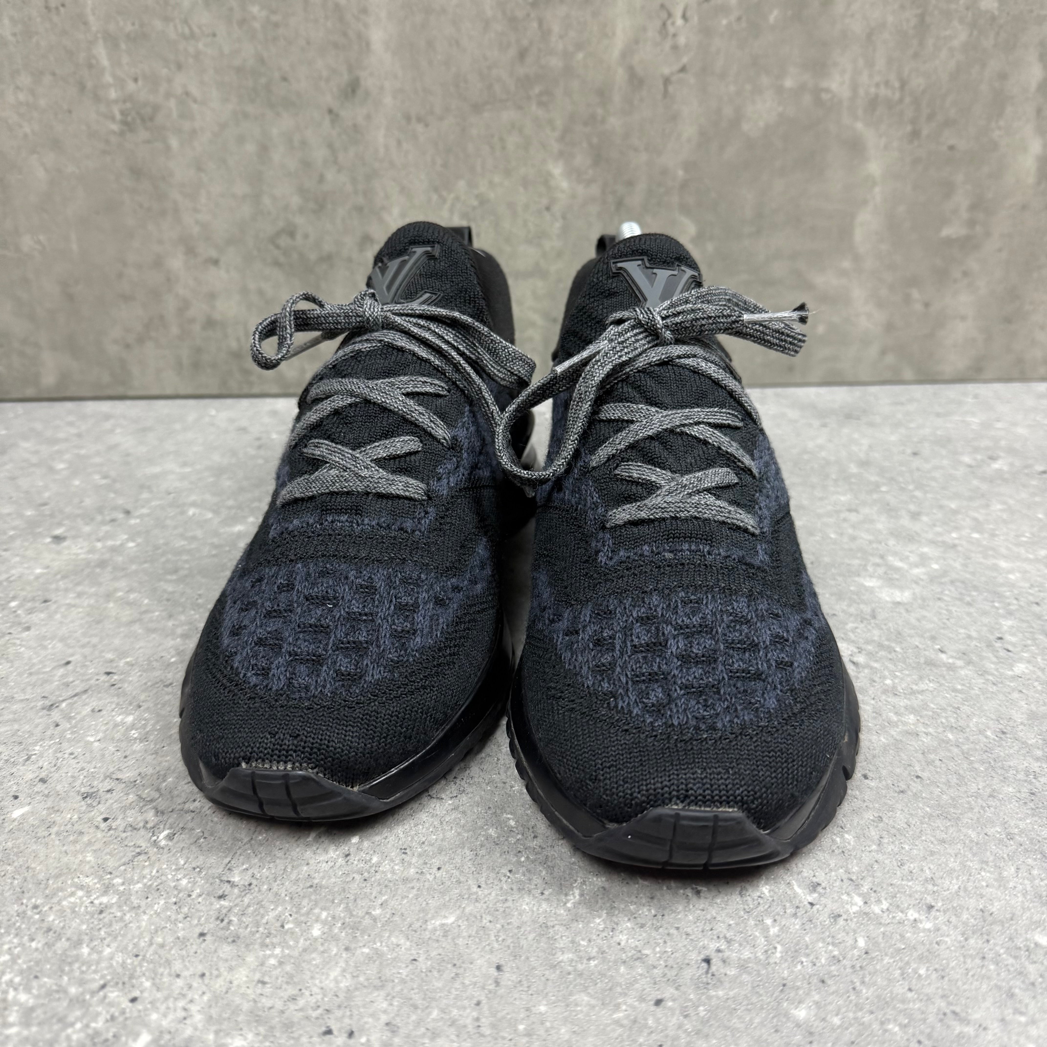 LOUIS VUITTON VNR BLACK/GREY - EU40.5 (FITS UK 7.5)