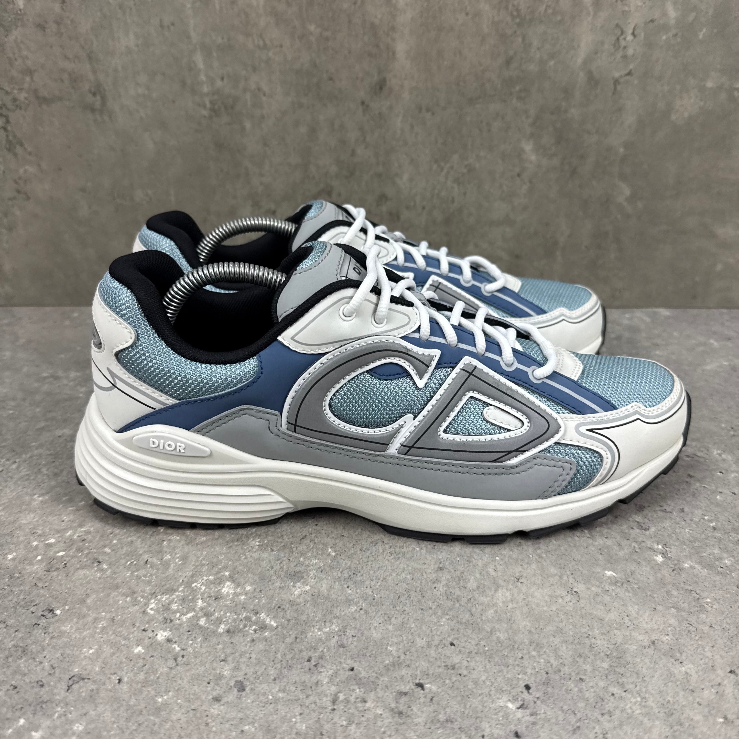 DIOR B30 LIGHT BLUE - (EU44 / UK 10)