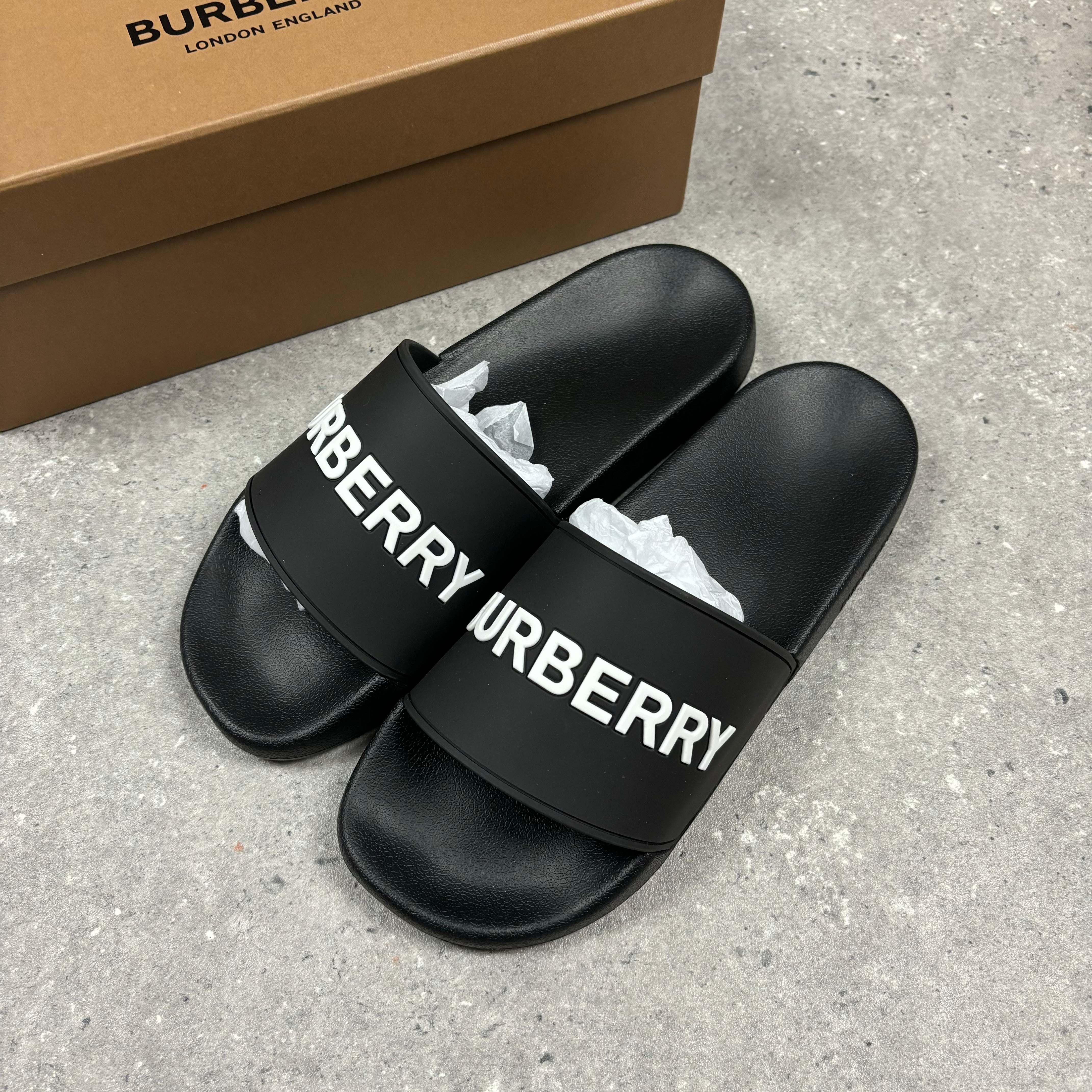 BURBERRY SLIDES